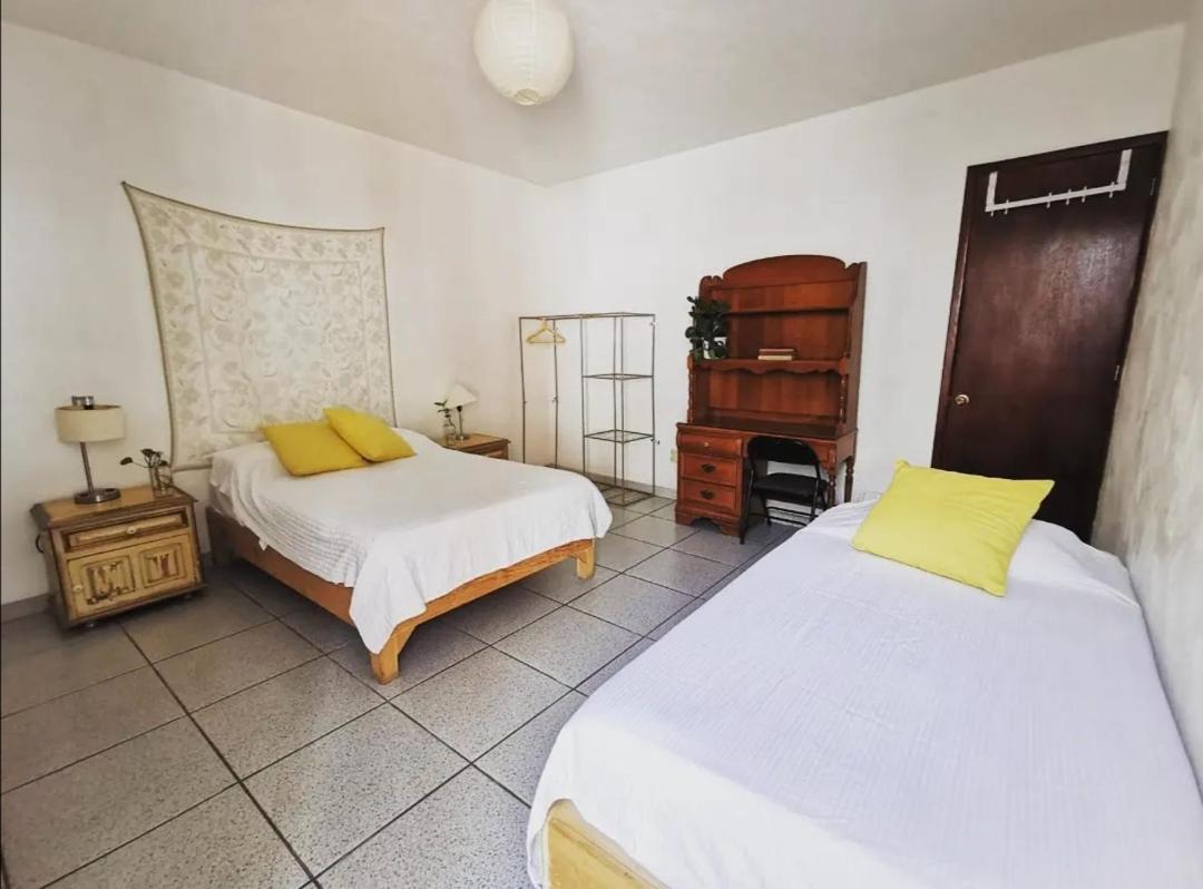 Casa Canario Hostel Guadalajara Extérieur photo